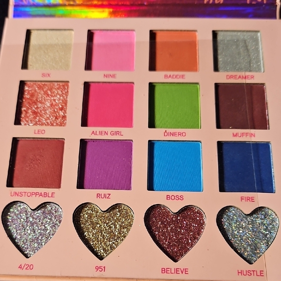 Beauty Creations Annette 69 Palette In 16 Vibrant And Sparkling Eyeshadow Colors - Picture 1 of 10